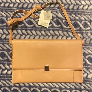 Detachable crossbody strap purse